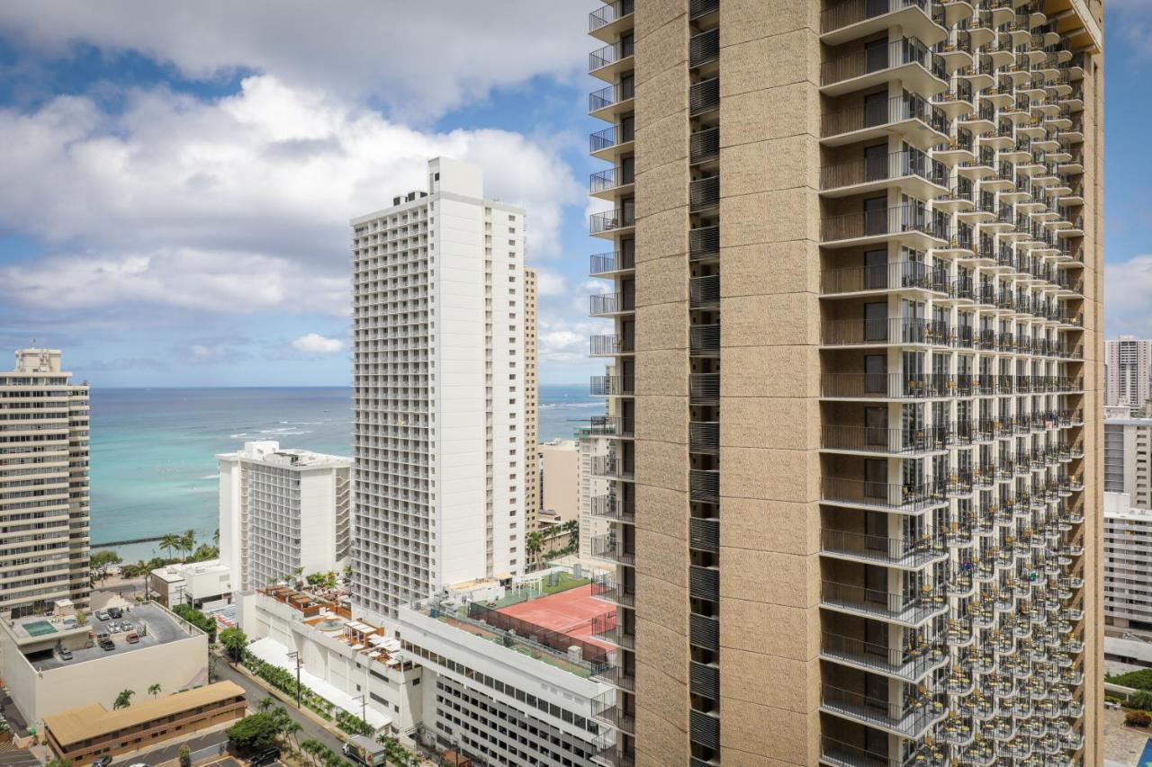 Aparthotel Aston At The Waikiki Banyan Honolulu Exteriér fotografie